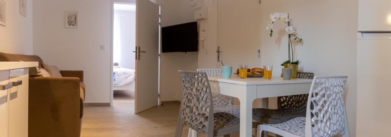 Loc Trotteur Le Fleur Des Champs F2 Cosy, Gare Sncf De Lourdes Apartment Exterior photo