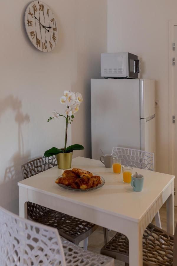 Loc Trotteur Le Fleur Des Champs F2 Cosy, Gare Sncf De Lourdes Apartment Exterior photo